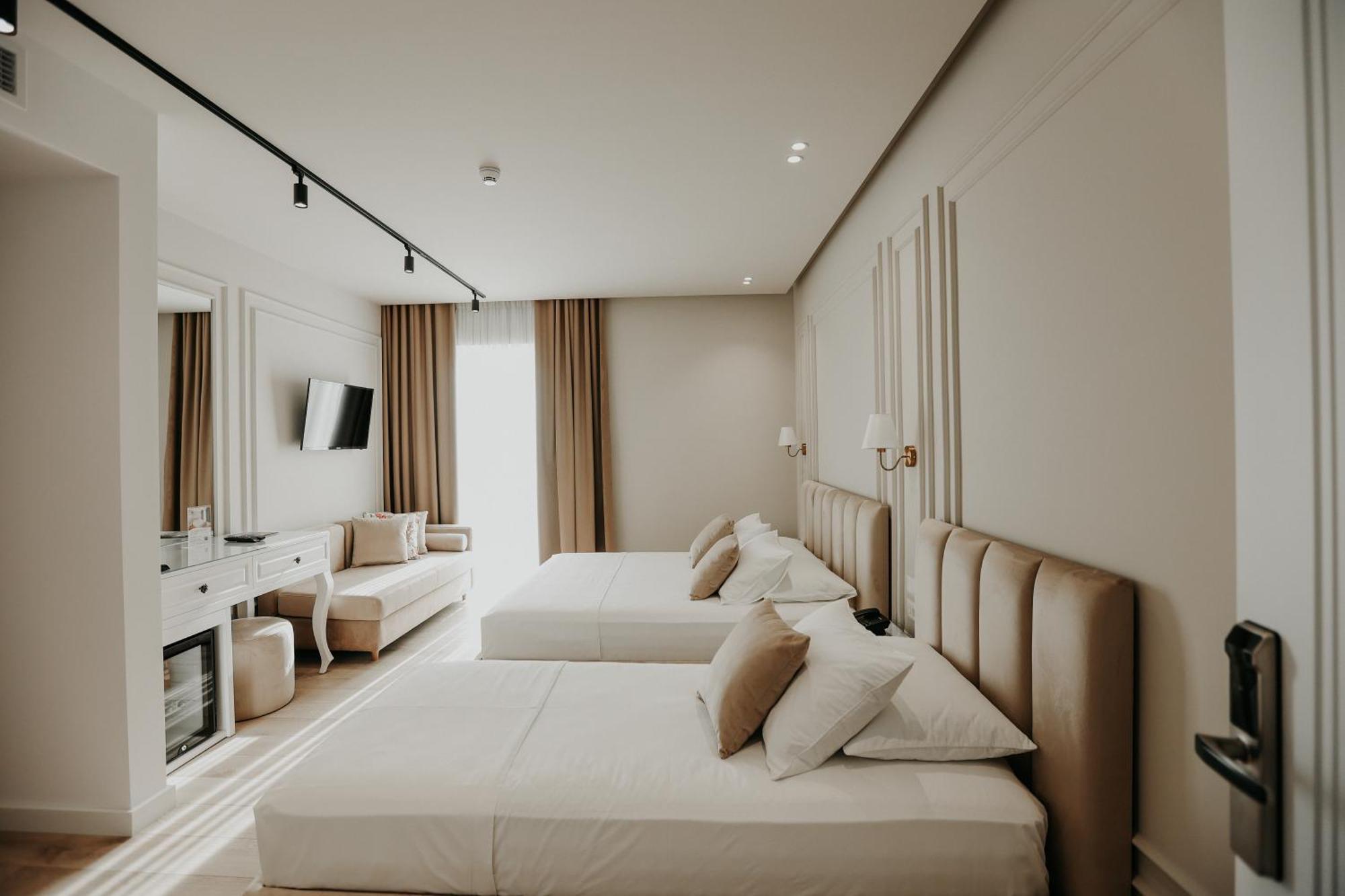 Seaside Hotel Vlore Exterior photo