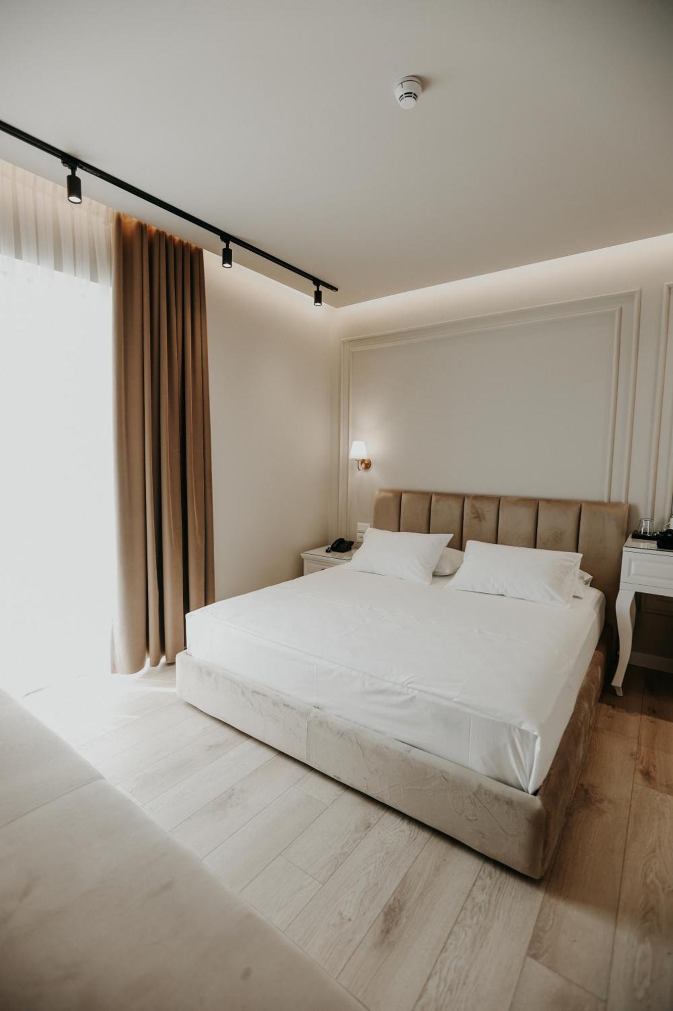 Seaside Hotel Vlore Exterior photo